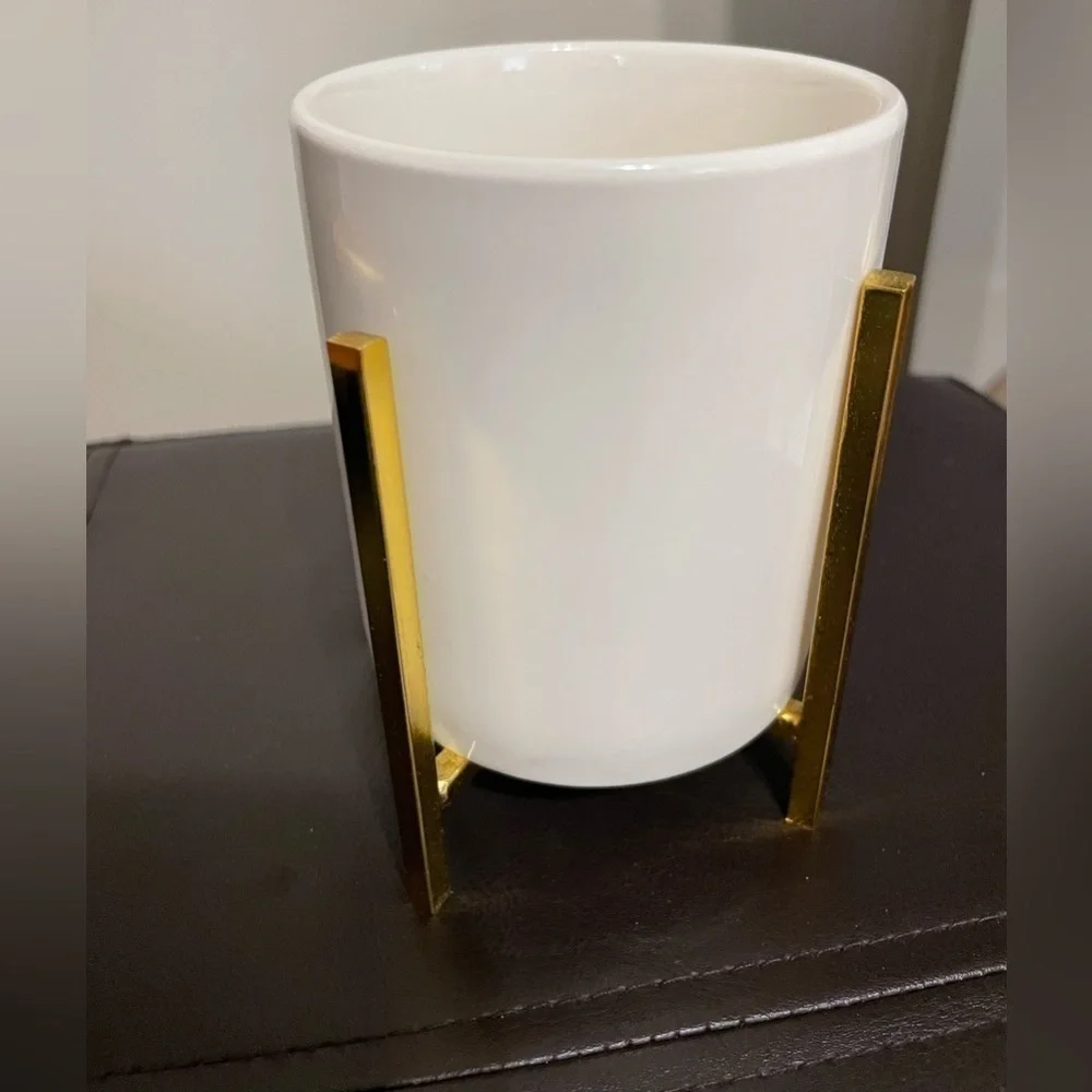 Ceramic makeup holder‎ new in box